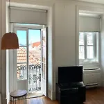 Apartment B2 Beautiful Sunny Loft Bairro Alto - Bica