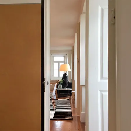 Apartamento B2 Beautiful Sunny Loft Bairro Alto - Bica *