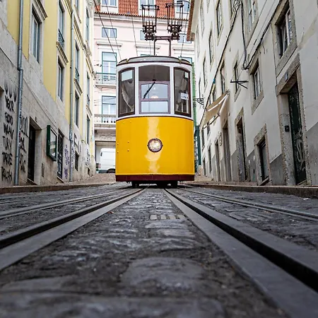 Apartamento B2 Beautiful Sunny Loft Bairro Alto - Bica *
