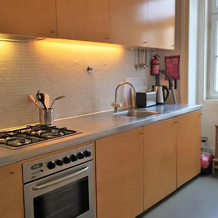 Bica II Charming & Sunny Flat With Tejo River View