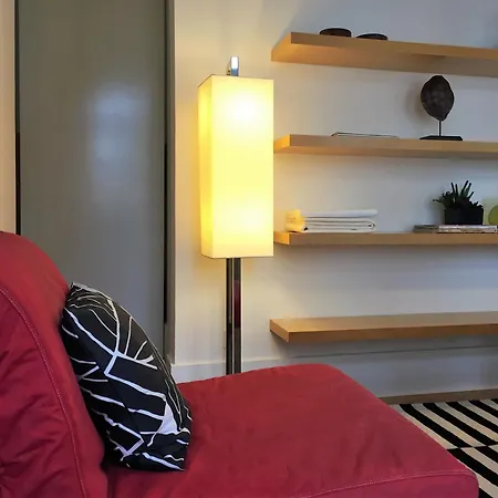 B2 Beautiful Sunny Loft Bairro Alto - Bica דירה *