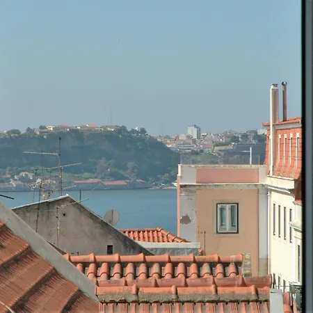 B2 Beautiful Sunny Loft Bairro Alto - Bica Lägenhet Lisboa